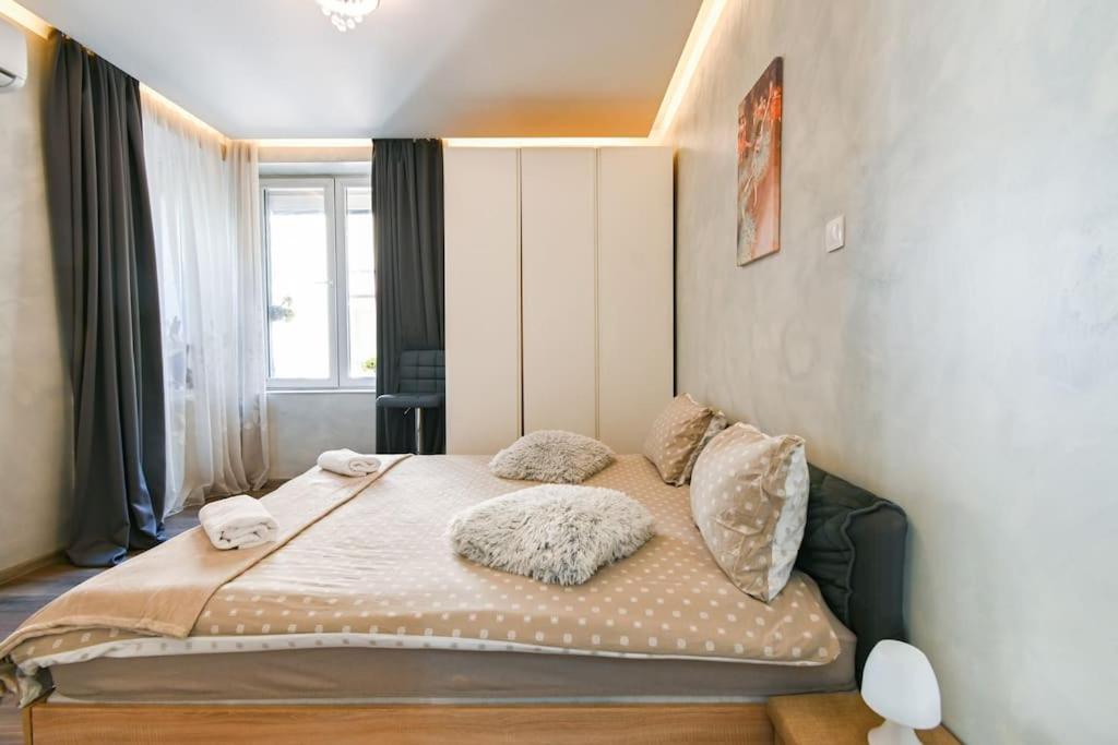 Velar 1Bdr Apartment Sofia Exteriör bild